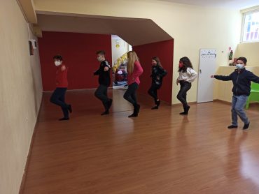 Παραδοσιακός Χορός- Εφηβικό τμήμα- Κάθε Σάββατο 13:45- 14:45