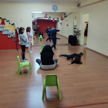 ΘΕΑΤΡΙΚΟ ΠΑΙΧΝΙΔΙ ΓΙΑ ΠΑΙΔΙΑ 7- 12 ΕΤΩΝ- ΚΑΘΕ ΠΕΜΠΤΗ 19:00- 20:00