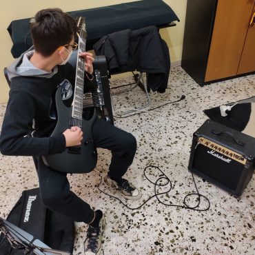 Ηλεκτρική κιθάρα- Παιδικό τμήμα- Κάθε Πέμπτη 19:00- 20:00