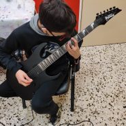 Ηλεκτρική κιθάρα- Παιδικό τμήμα- Κάθε Πέμπτη 19:00- 20:00