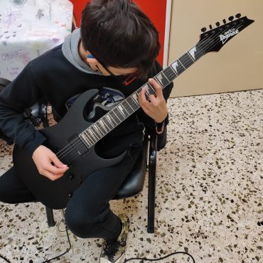 Ηλεκτρική κιθάρα- Παιδικό τμήμα- Κάθε Πέμπτη 19:00- 20:00
