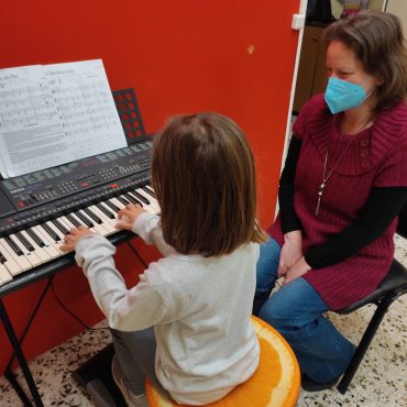 Πιάνο & Αρμόνιο- Παιδικά τμήματα- Κάθε Δευτέρα 16:00-19:00