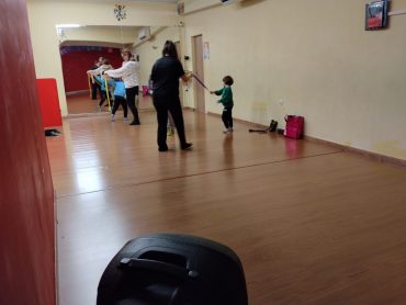 Μουσική, κίνηση, λόγος για μικρά παιδιά παρέα με τους γονείς τους στον πολυχώρο ΟΝΑΡ